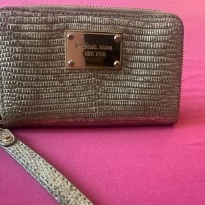 Michael Kors wristlet